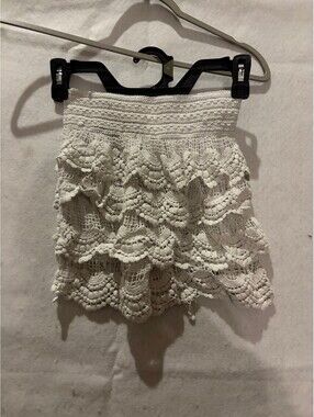 Kids White Lace Shorts Size S/M